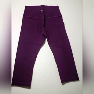 Lululemon Align CAPRI sz 8 Plum